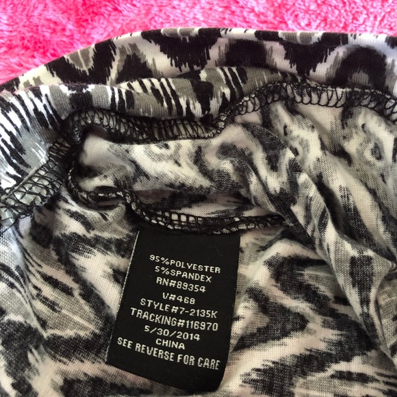 ⭐️ Miss Understood Skirt ⭐️ - Picture 4 of 4